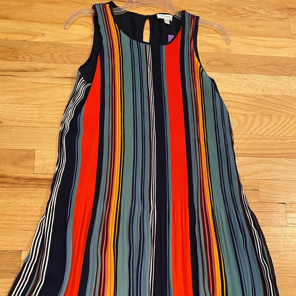 Colorful sleeveless dress!